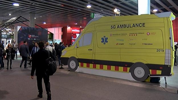 L'ambulància 5G del SEM, amb segell santcugatenc