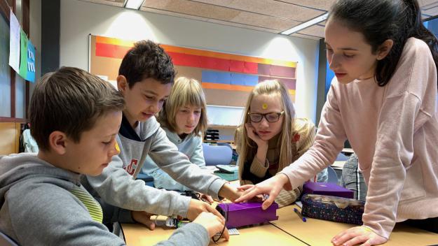 Una manera de promoure les carreres científico-tecnològiques entre les noies