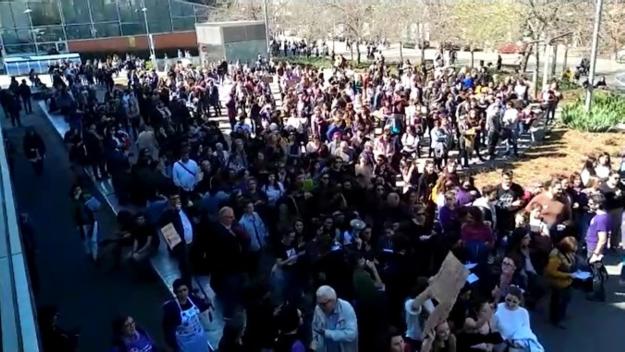 Seguiment del 12% de la vaga general a l'Ajuntament