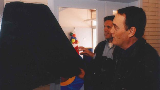 2003: Inauguració de l'escola bressol Tricicle del Parc Central