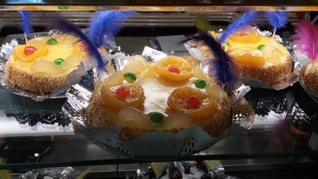 [FOTOGALERIA] Les mones de Pasqua omplen els aparadors de les pastisseries de Sant Cugat