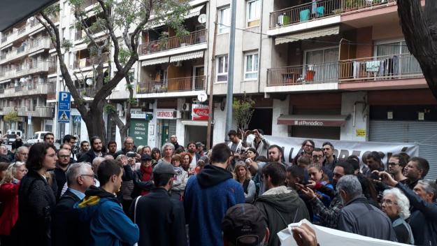 Suport als investigats pel tall de vies durant la vaga del 21-F