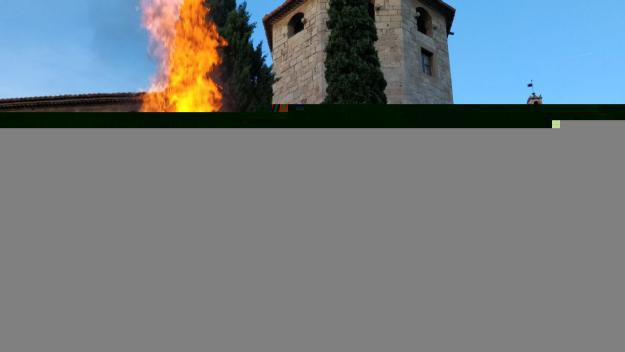 La Flama del Canigó manté viva a Sant Cugat la unió dels Països Catalans