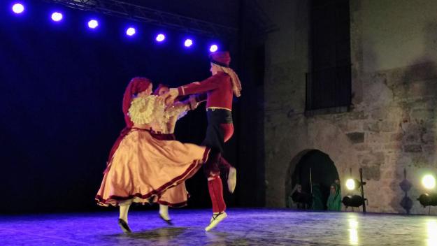 El Grup Mediterrània porta a Sant Cugat un 'collage' de danses dels Països Catalans