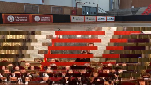 La tempesta fa malbé el parquet del pav2 de la Rambla del Celler