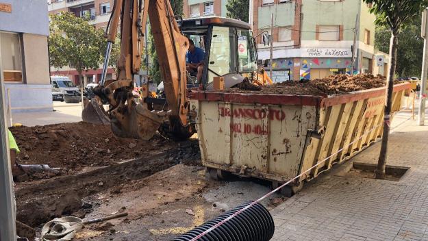Talls de trànsit fins divendres al carrer de Borrell per obres al clavegueram