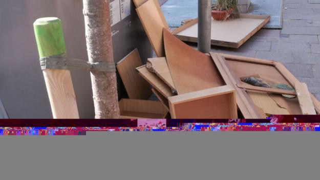 Brutícia a la plaça d'en Coll