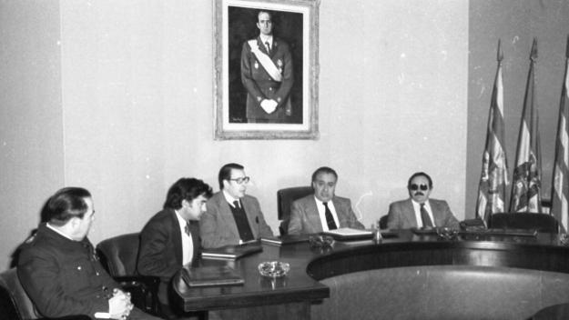 Tallat el servei de FGC entre les Fonts i Terrassa Rambla i un tram de la C-16 per un incendi