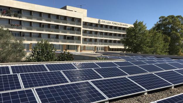 El Pureza de María instal·la 177 plaques solars per conscienciar i contaminar menys