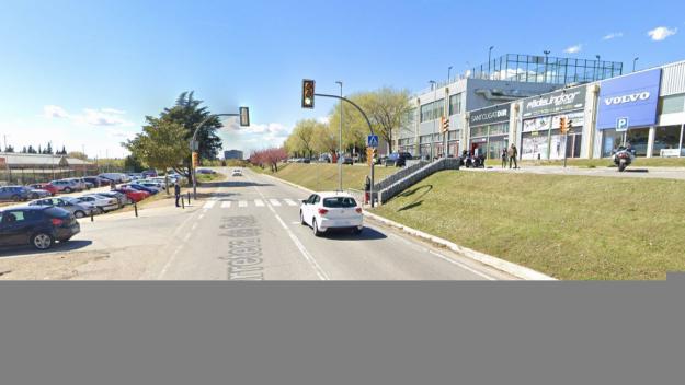 Accident múltiple a la carretera de Rubí a causa d'un error als frens d'un camió