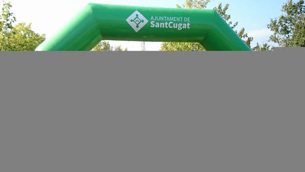 Més d'un centenar de persones participen a la caminada solidària contra l'Alzheimer