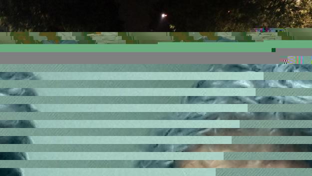 La sentència de l'1-O treu milers de santcugatencs als carrers al crit de 'No tenim por!'