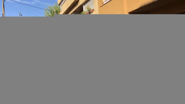 Esvoranc al carrer de Santa Joaquima pel trencament d'una canonada d'aigua