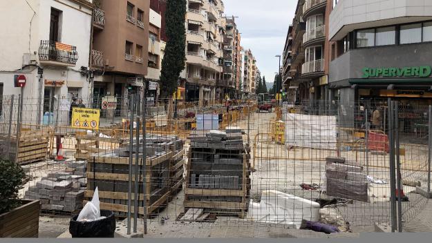 Nou tall de trànsit a l'avinguda de Cerdanyola per obres de pavimentació