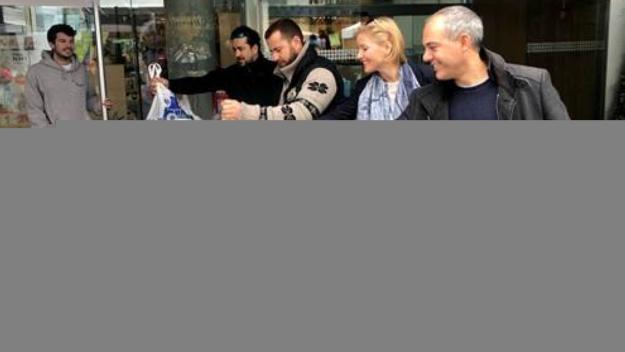 El centre santcugatenc del Banc Sabadell recapta més de dues tones de menjar per a la Fundació Banc dels Aliments