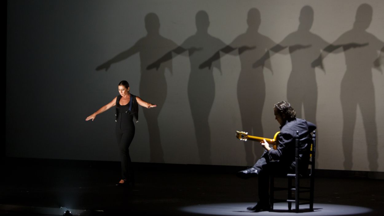 La bailaora Sara Baras taconeja avui al Teatre-Auditori amb 'Sombras'