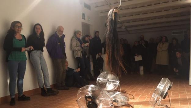 Western i tecnologia es donen la mà en la nova exposició al Centre Grau-Garriga d'Art Tèxtil Contemporani