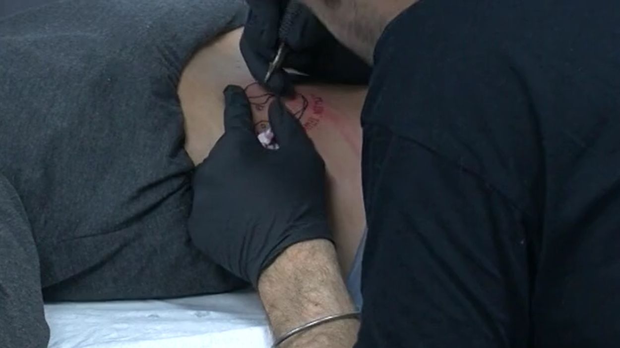 Tatuatges contra la violència masclista