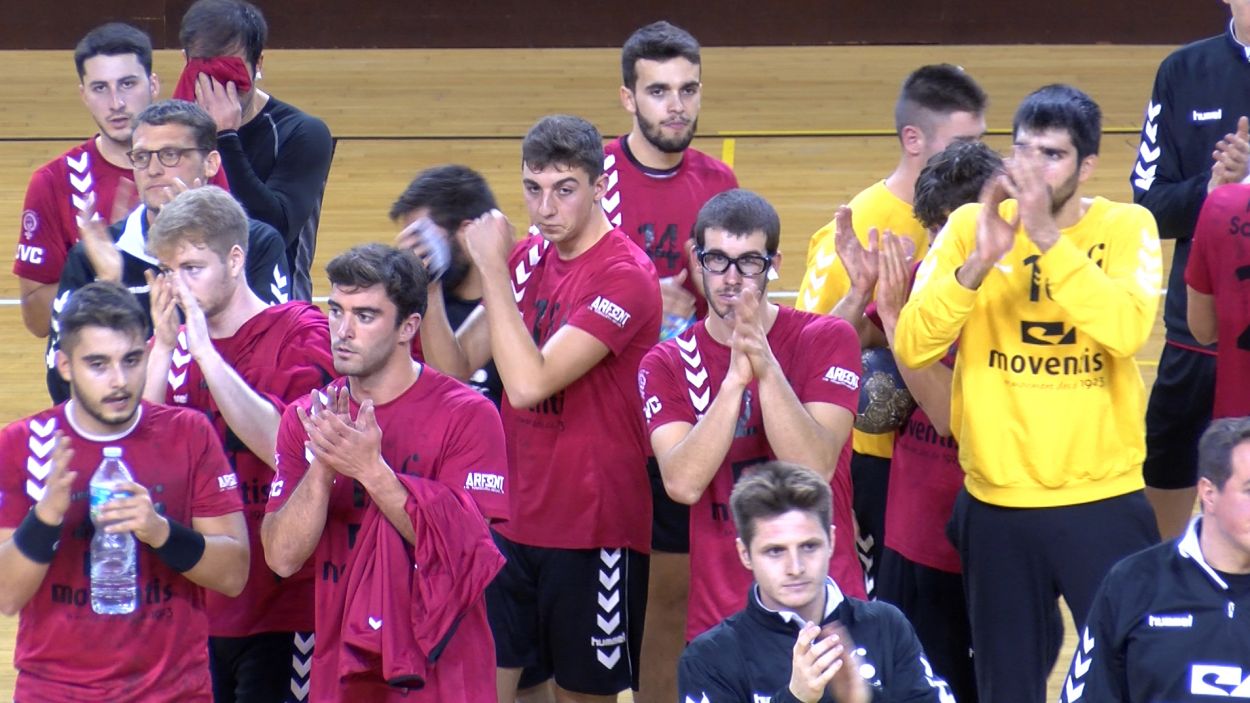 L'Handbol Sant Cugat no aixeca el cap i cau a casa contra l'Esplugues