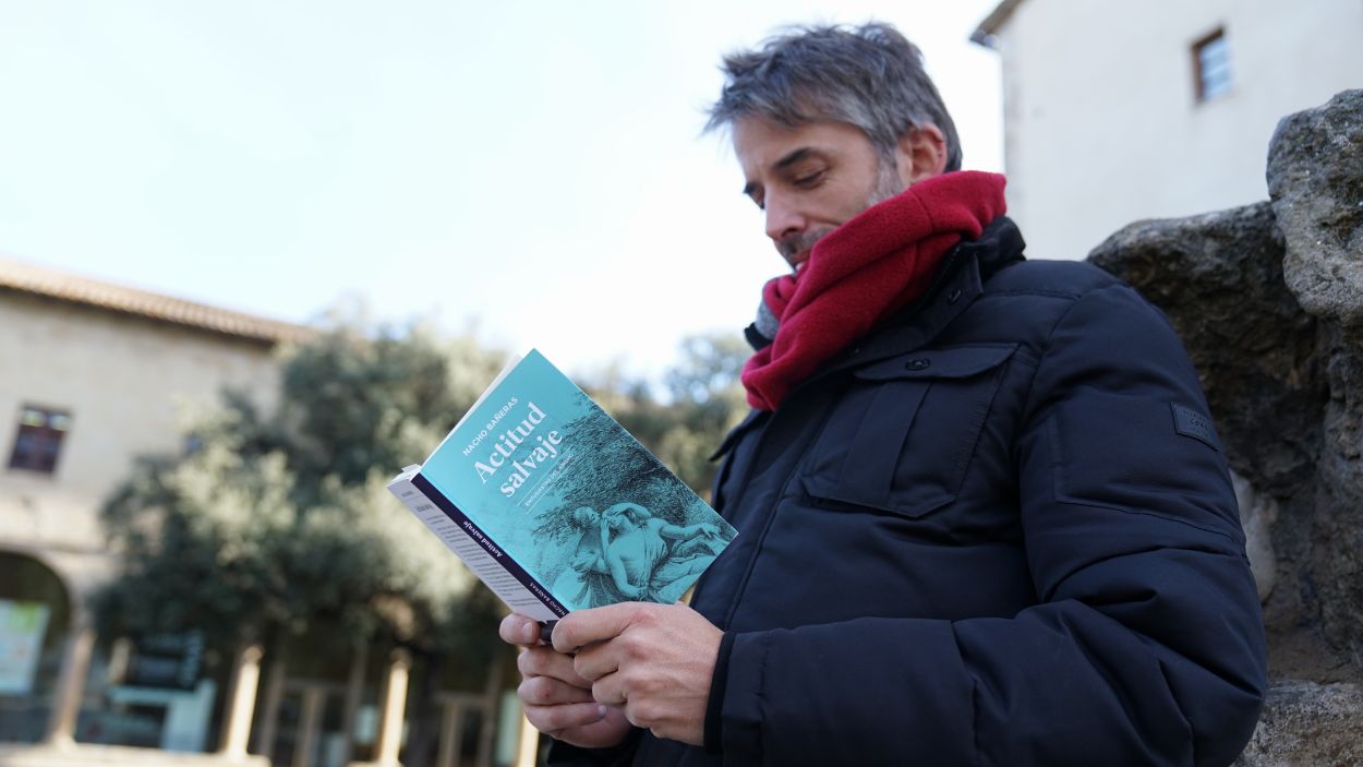 Carme Serret presenta Nacho Bañeras i el seu 'Actitud salvaje'