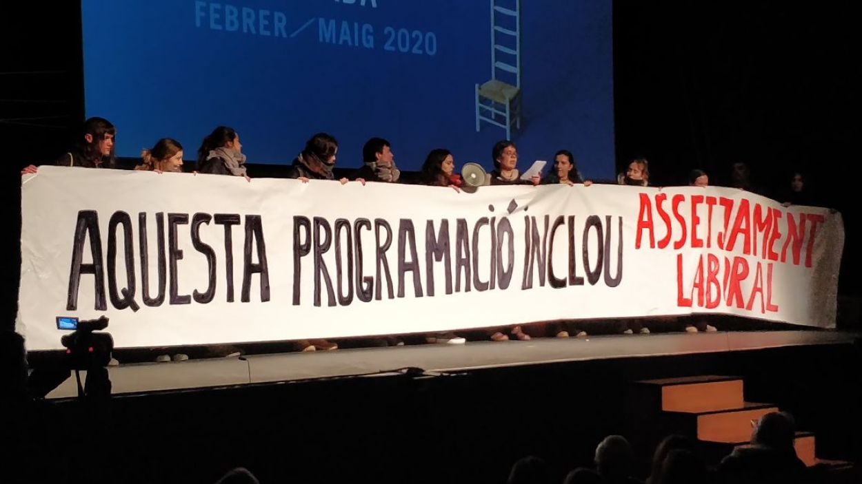 Col·lectius feministes exigeixen el cessament del director del Teatre-Auditori per 'assetjament laboral'