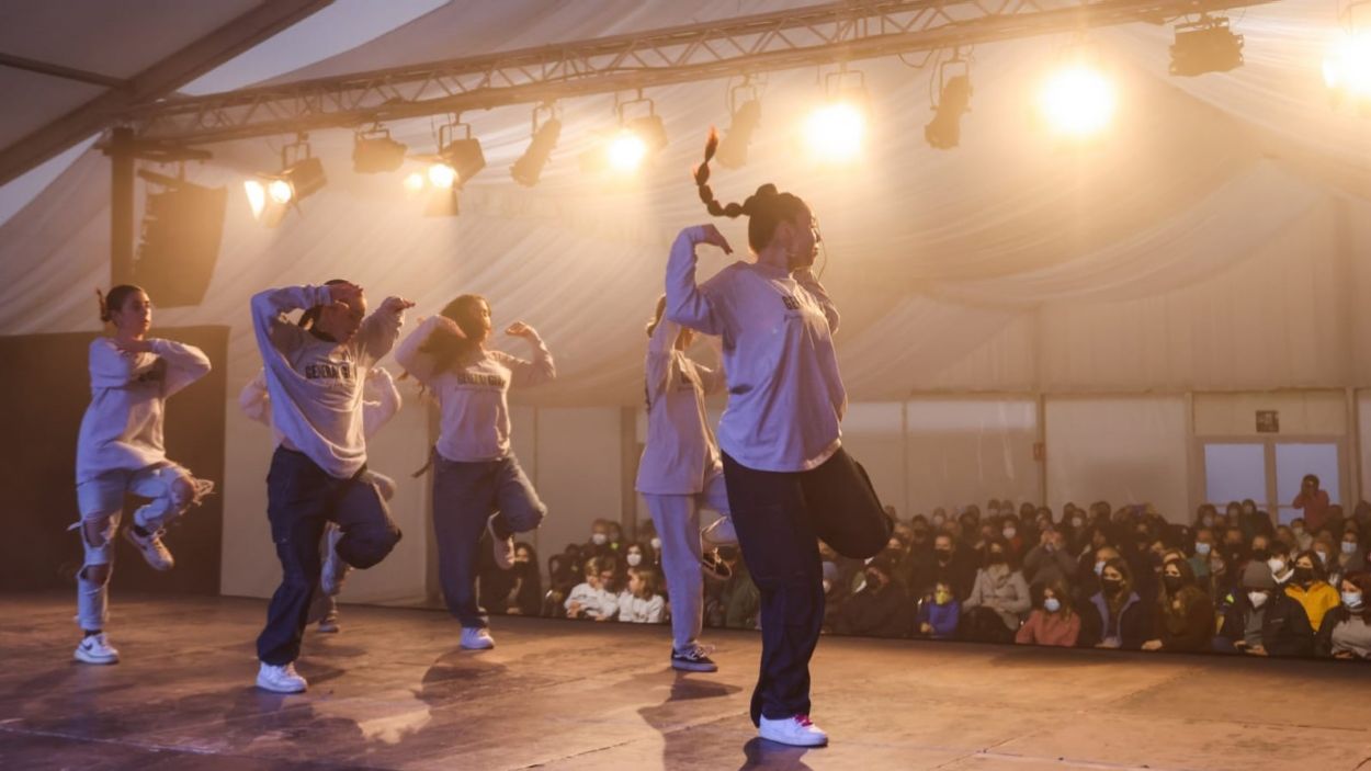 Dansa urbana, 'geocaching' i patinets: els protagonistes del Parc Jove d'aquest diumenge