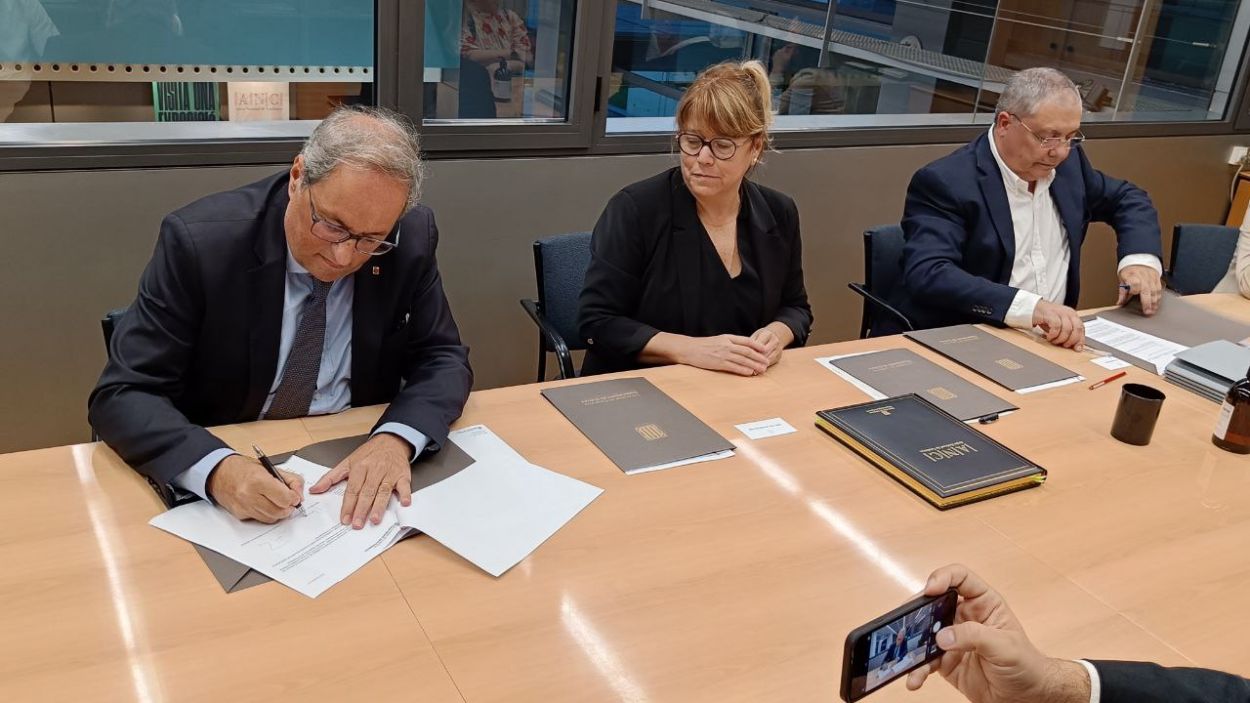 Torra lliura a l'Arxiu Nacional el seu fons presidencial: 