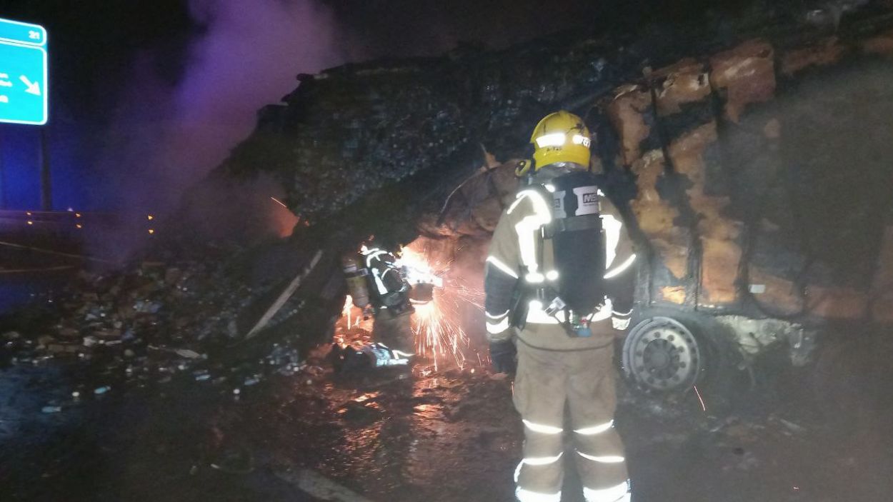Trànsit obrirà un concurs per retirar camions accidentats a l'AP-7