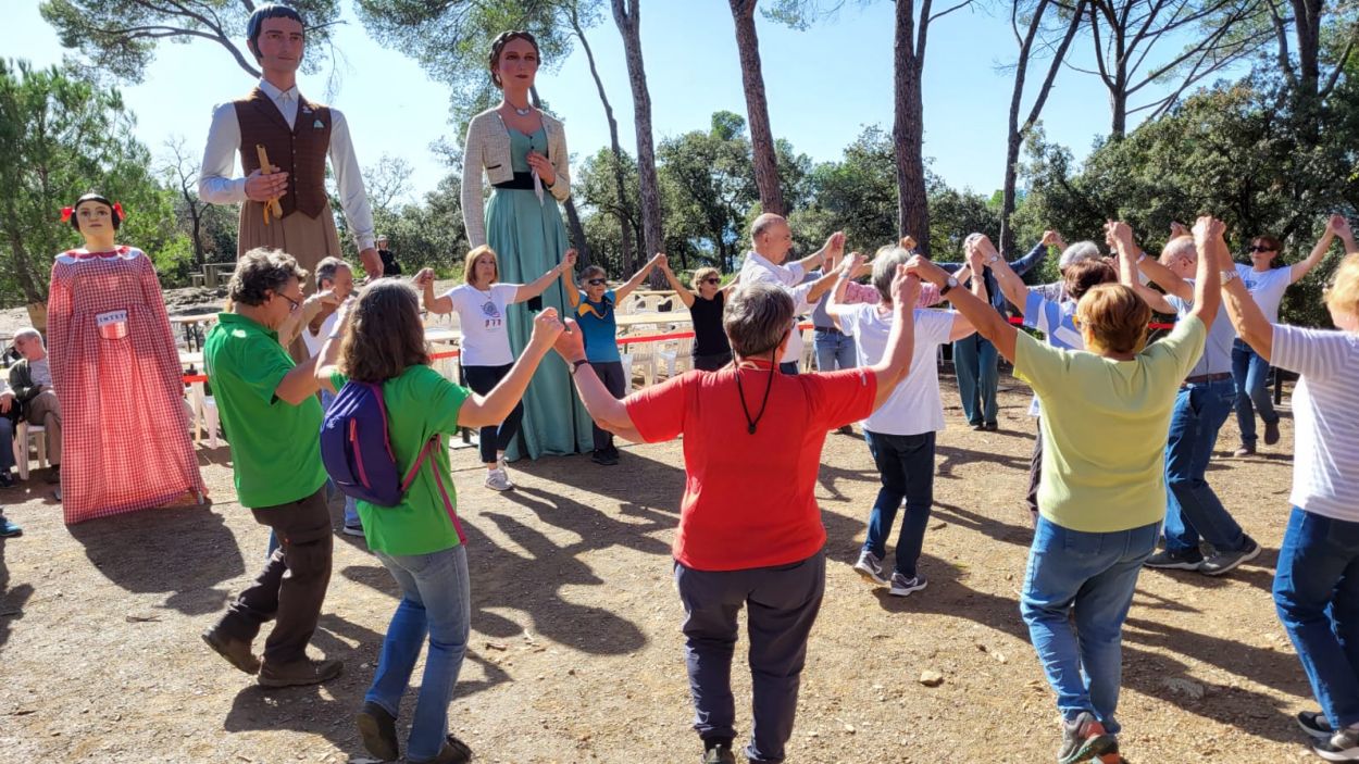 L'Aplec de la Salut: centre d'unió de la cultura popular i del teixit associatiu de Valldoreix
