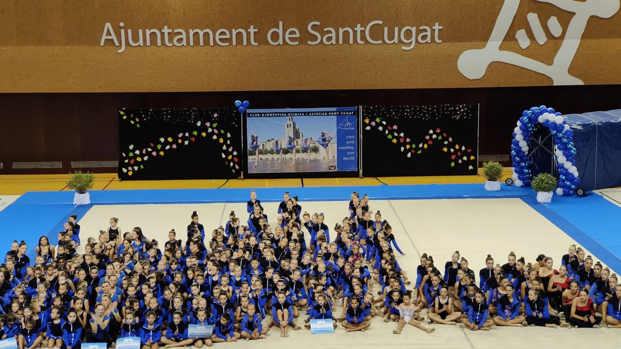El club Gimnàstica Rítmica i Estètica Sant Cugat engega la temporada amb més de 300 esportistes