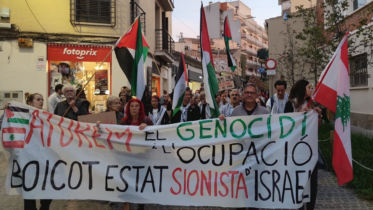 Prop de 250 persones reclamen la fi del 