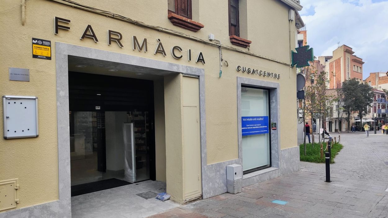 Una nova farmàcia al centre de Sant Cugat, a punt d'obrir portes