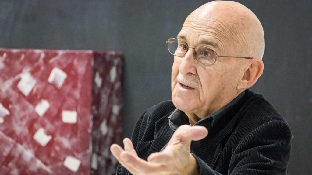 Alt: José Sanchis: ''Quan Carlos Saura va portar '¡Ay Carmela!' al cinema va ser una decepció. Va escamotejar l'obra''