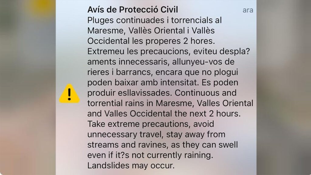Alt: Protecció Civil demana amb una alerta als mòbils evitar desplaçaments i allunyar-se de rieres