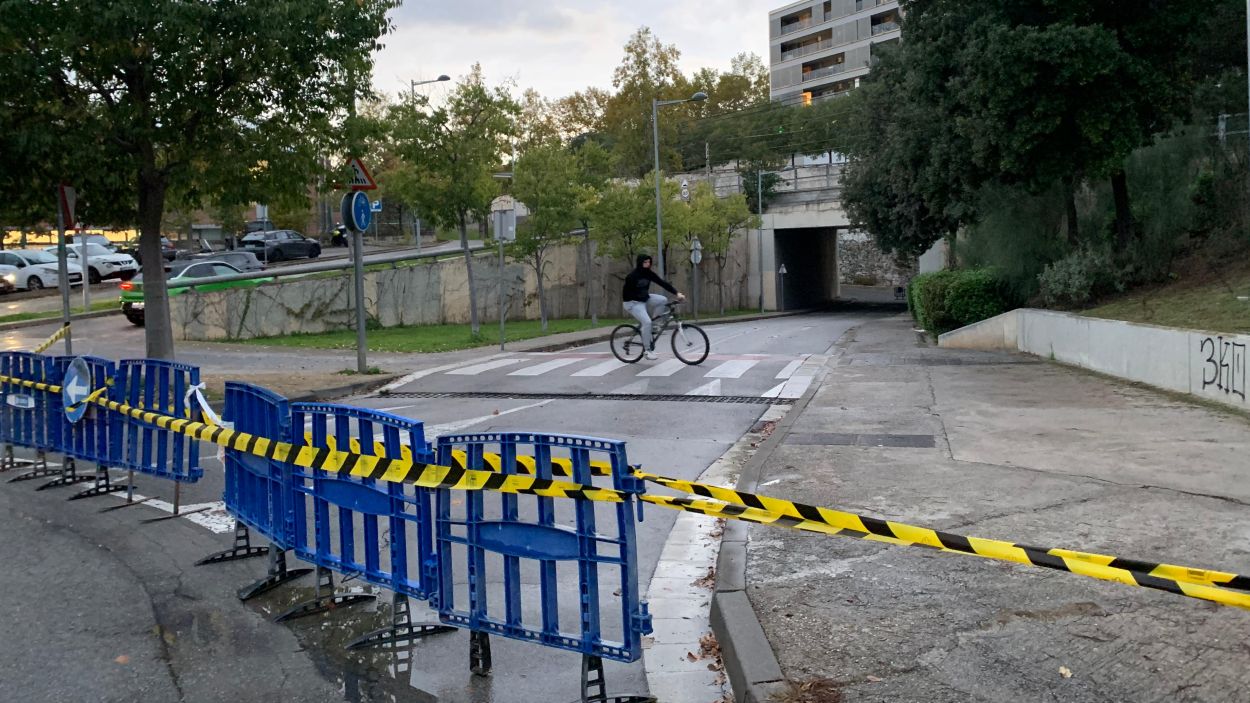 Tallat el trànsit a un tram de l'avinguda de Bilbao