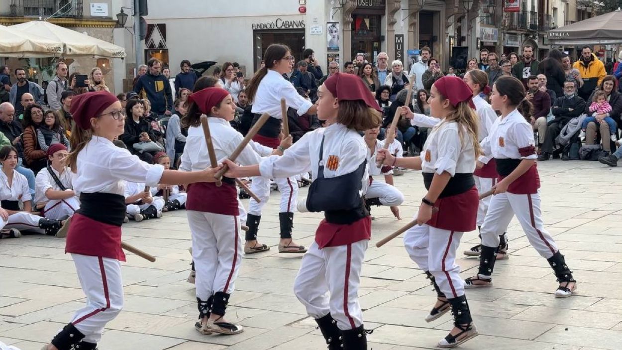 La Festa de Tardor, una petita festa major en màniga llarga