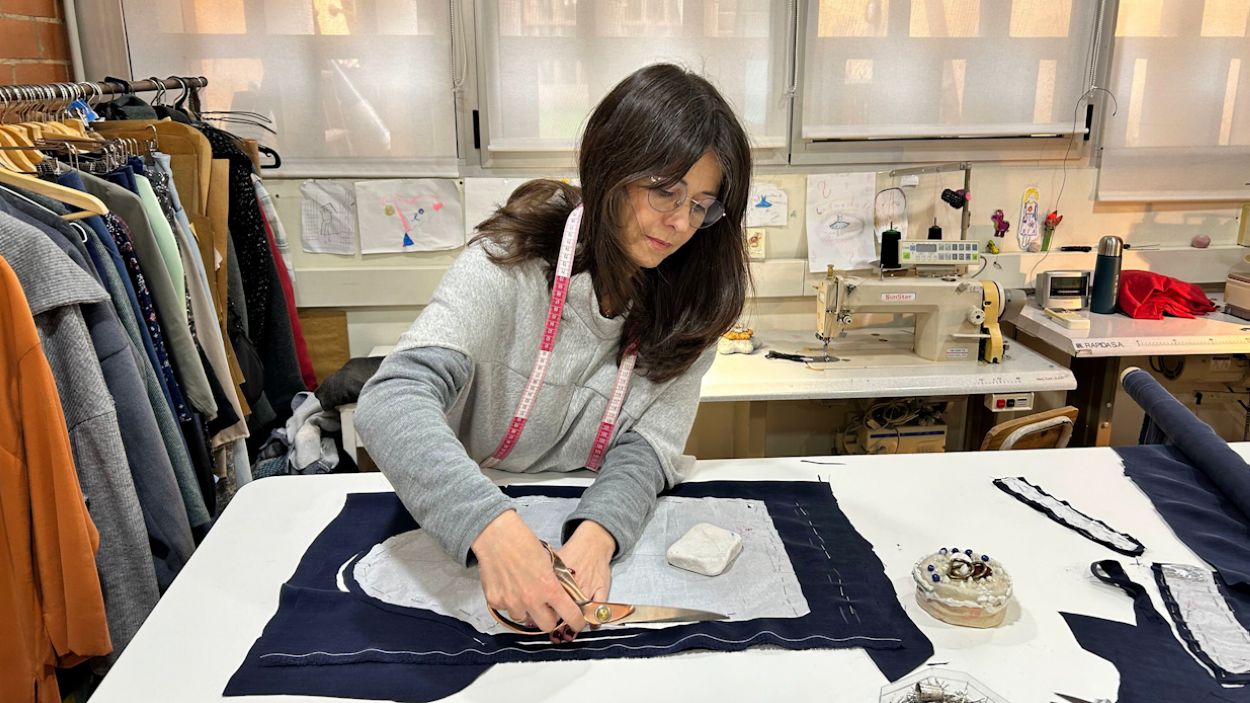 Cosir, arreglar i reaprofitar: una nova manera de consumir la moda