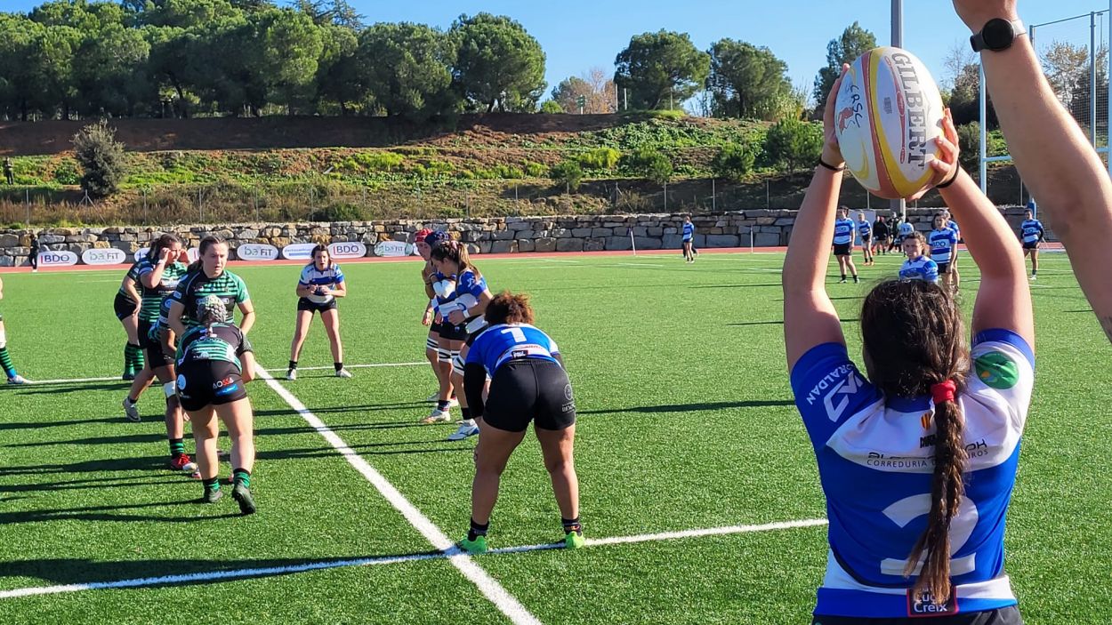 El Rugby Sant Cugat femení cau derrotat davant un mur defensiu anomenat Cocos