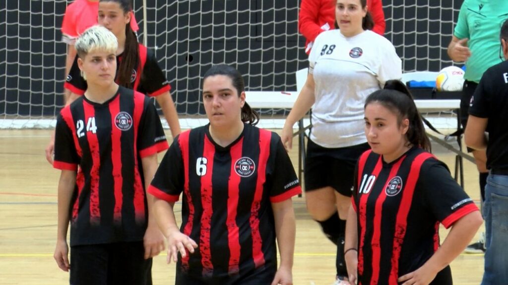 Alt: El femení del Futbol Sala Sant Cugat s'enfonsa a casa contra l'Eixample