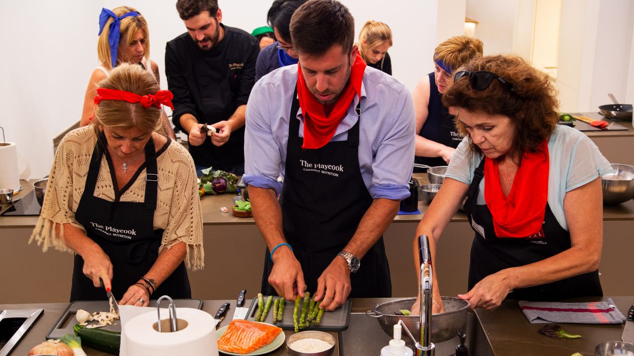 Els sopars d'empresa de Nadal evolucionen cap a experiències gastronòmiques participatives