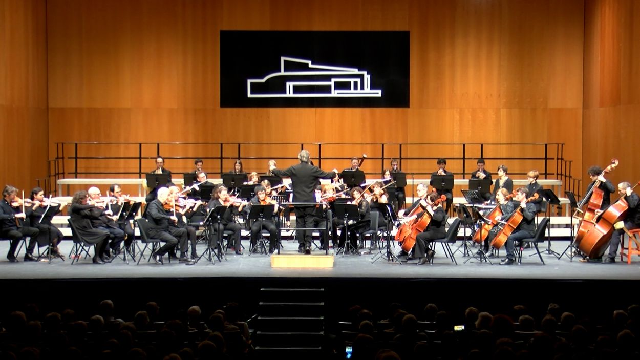 El concert de Nadal de la Gent Gran omple Sant Cugat de música i il·lusió