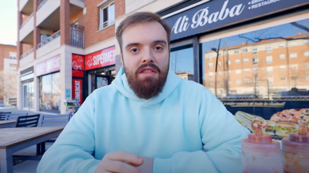 Alt: Ibai Llanos busca treballadors per a la seva oficina de  Sant Cugat