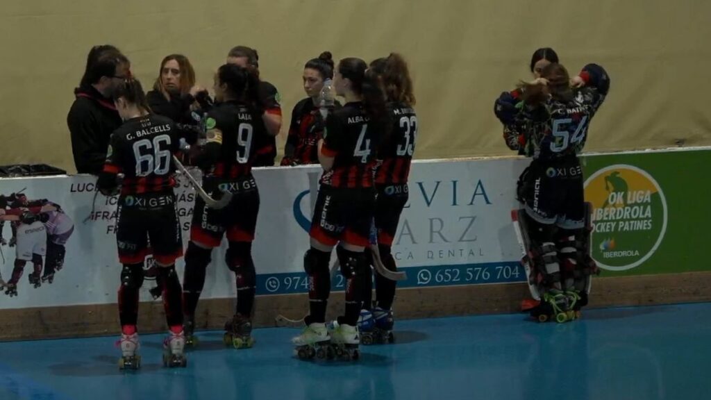 Alt: Un combatiu Oxigen PHC Sant Cugat femení cau (5-2) a la pista del campió d'Europa, el Fraga