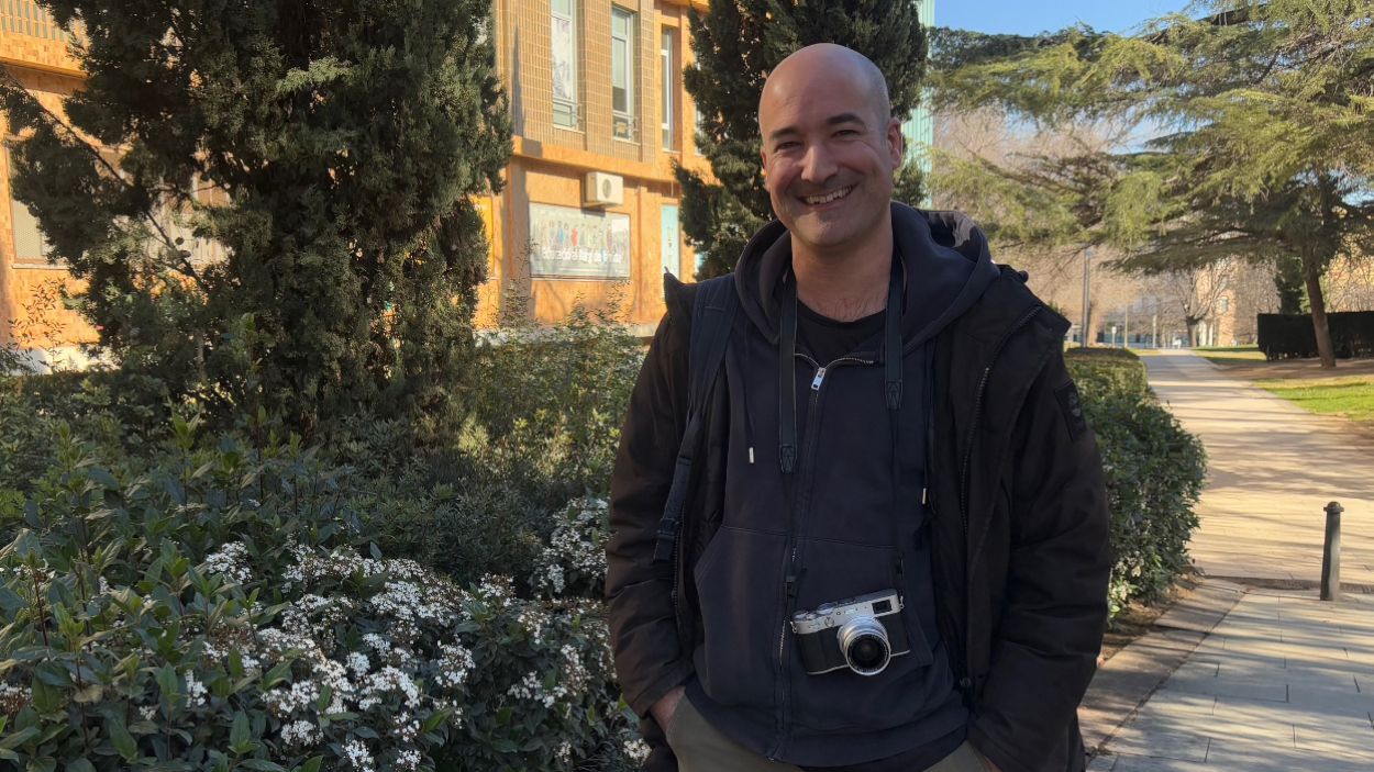 Pau López: ''M'encanta retratar les persones, no per l'aspecte físic, sinó pel que hi ha darrere la mirada''