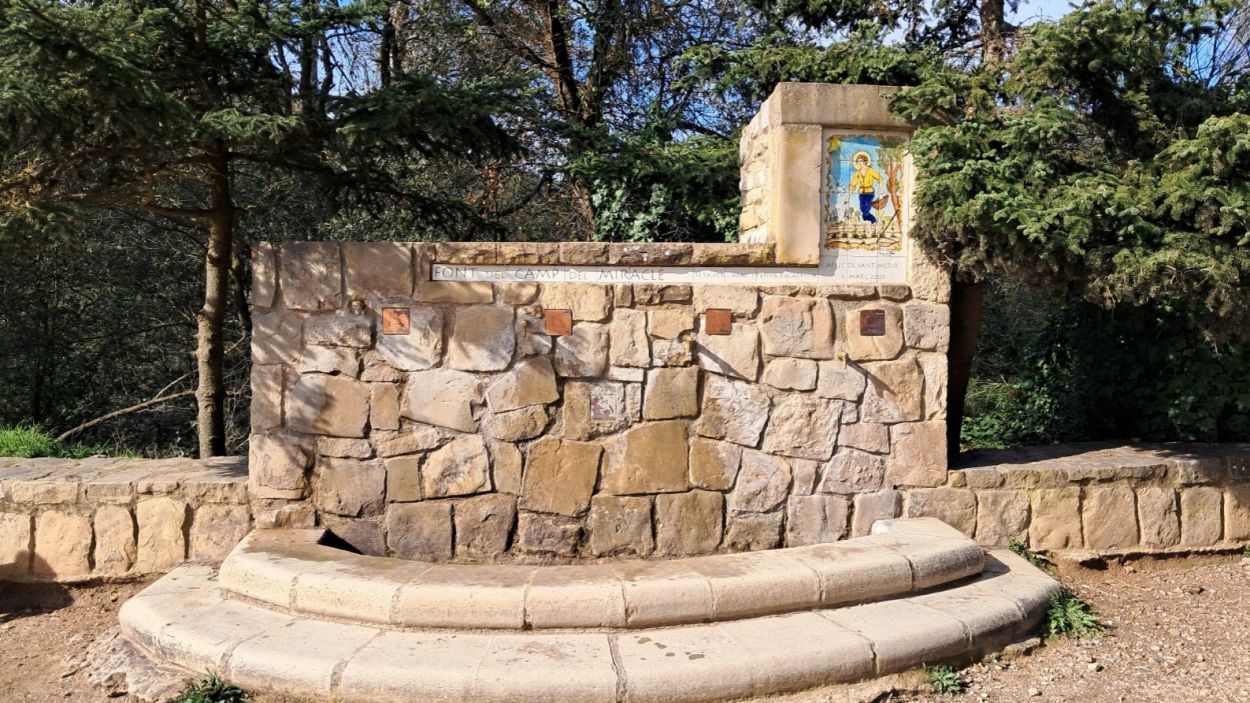 L'Ajuntament destina quasi 100.000 euros a la restauració de la font del Camp del Miracle de Sant Medir