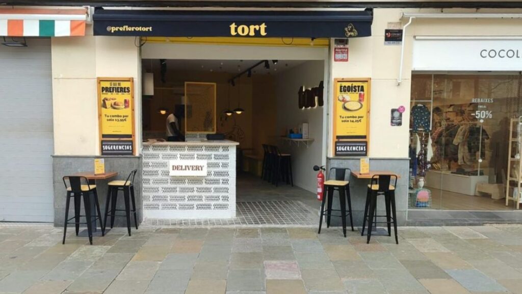 Alt: Les truites aterren a Sant Cugat de la mà de 'Tort'