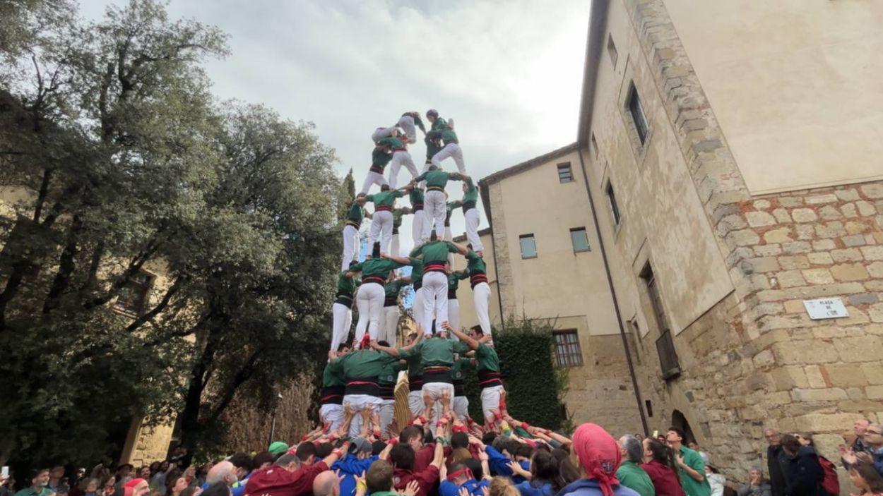 Castells de 7 a dojo a la Diada de Sant Medir celebrada a Sant Cugat