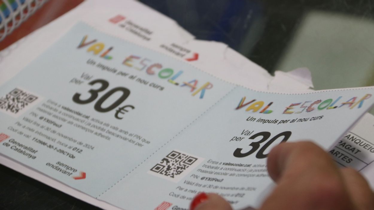 Centres privats exigeixen al Govern que els seus alumnes tinguin dret al val escolar