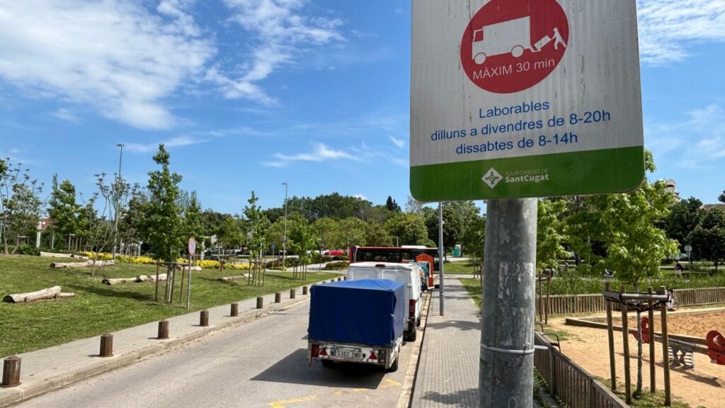 Alt: Sant Cugat implantarà una plataforma digital per gestionar l'aparcament per a la distribució urbana de mercaderies
