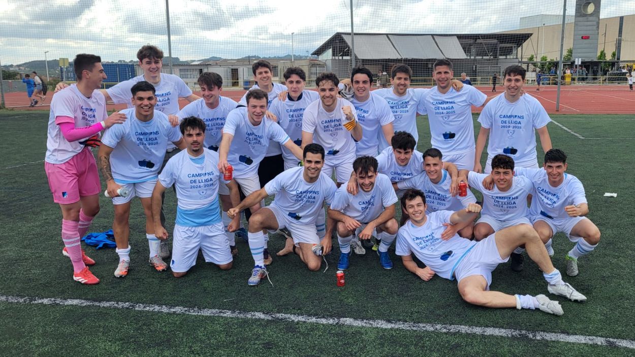 El Junior ascendeix a Segona Catalana després de guanyar la lliga